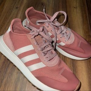 PINK ADIDAS SNEAKERS 7.5W